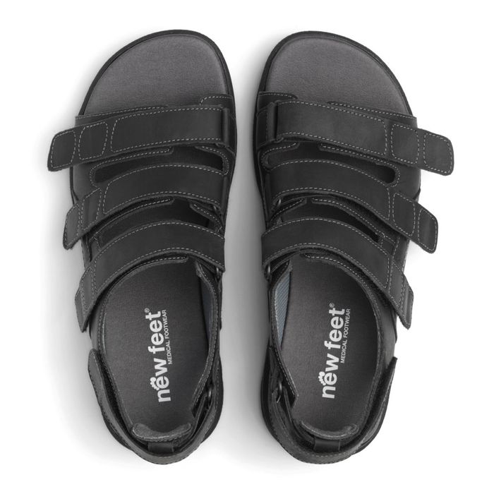 New Feet Sandal med hälkappa & tre kardborreband, svart