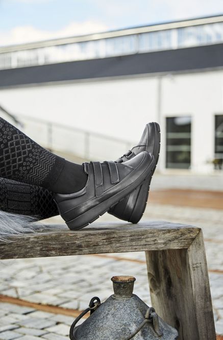 Huvudbild New Feet Sko med två kardborreband, svart